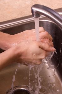 477799_hands_washing_female